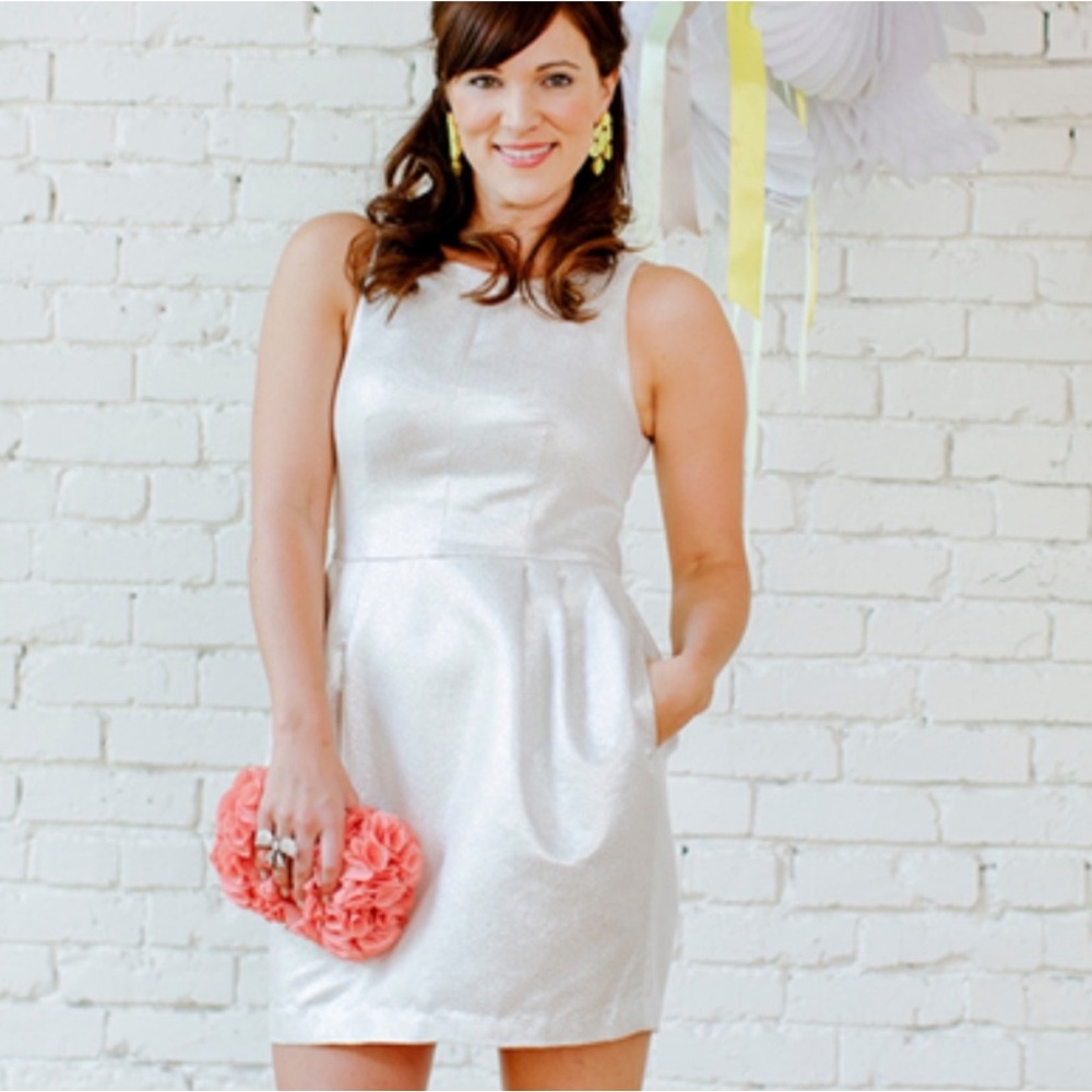 Club Monaco Silver & Off White Dress Size 4